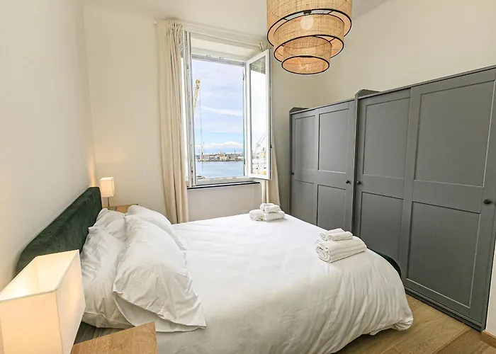 Iflat Santa Croce 2 * Genova