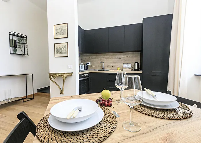 Iflat Santa Croce 2 * ジェノヴァ